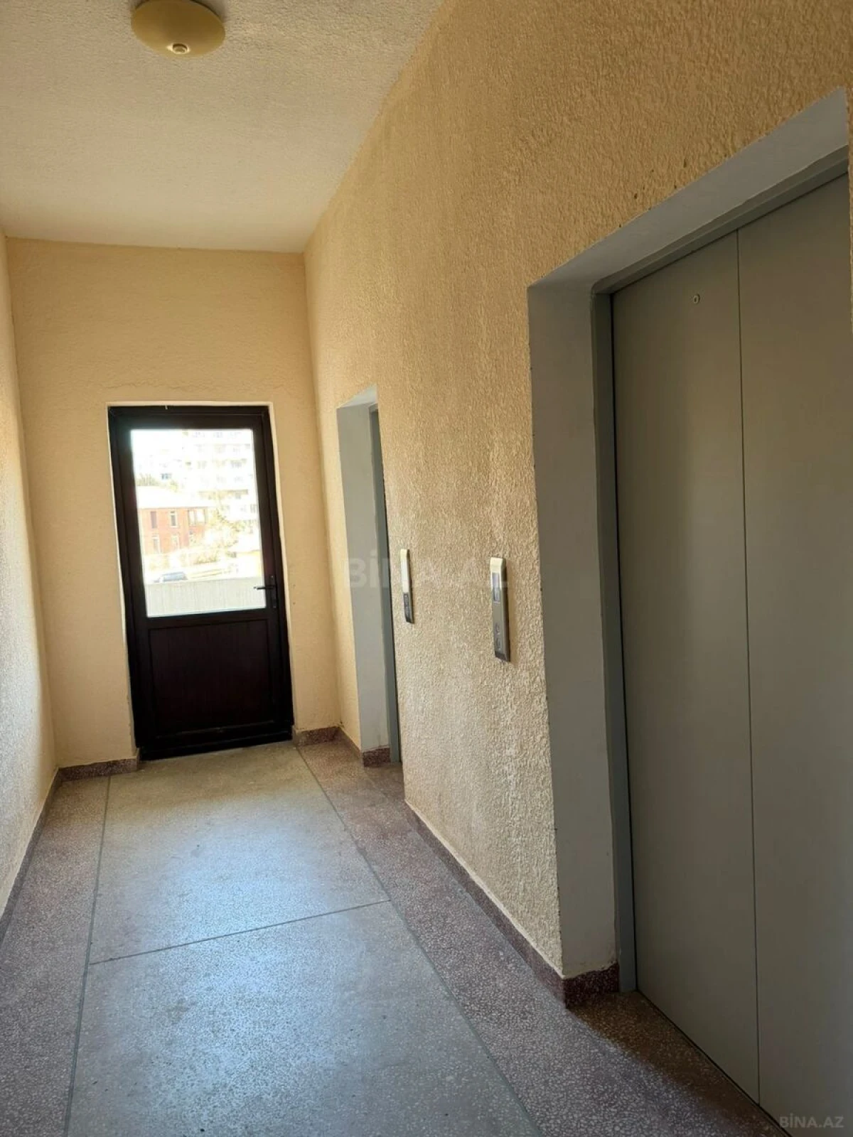 Satılır 2 otaqlı mənzil 63 m²