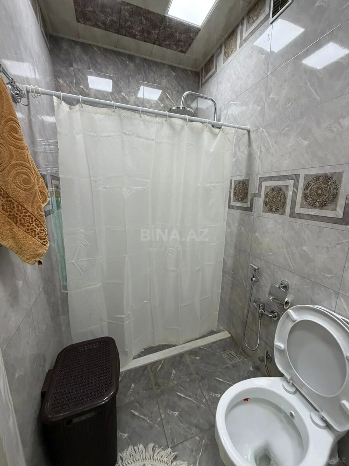 Satılır 2 otaqlı mənzil 63 m²