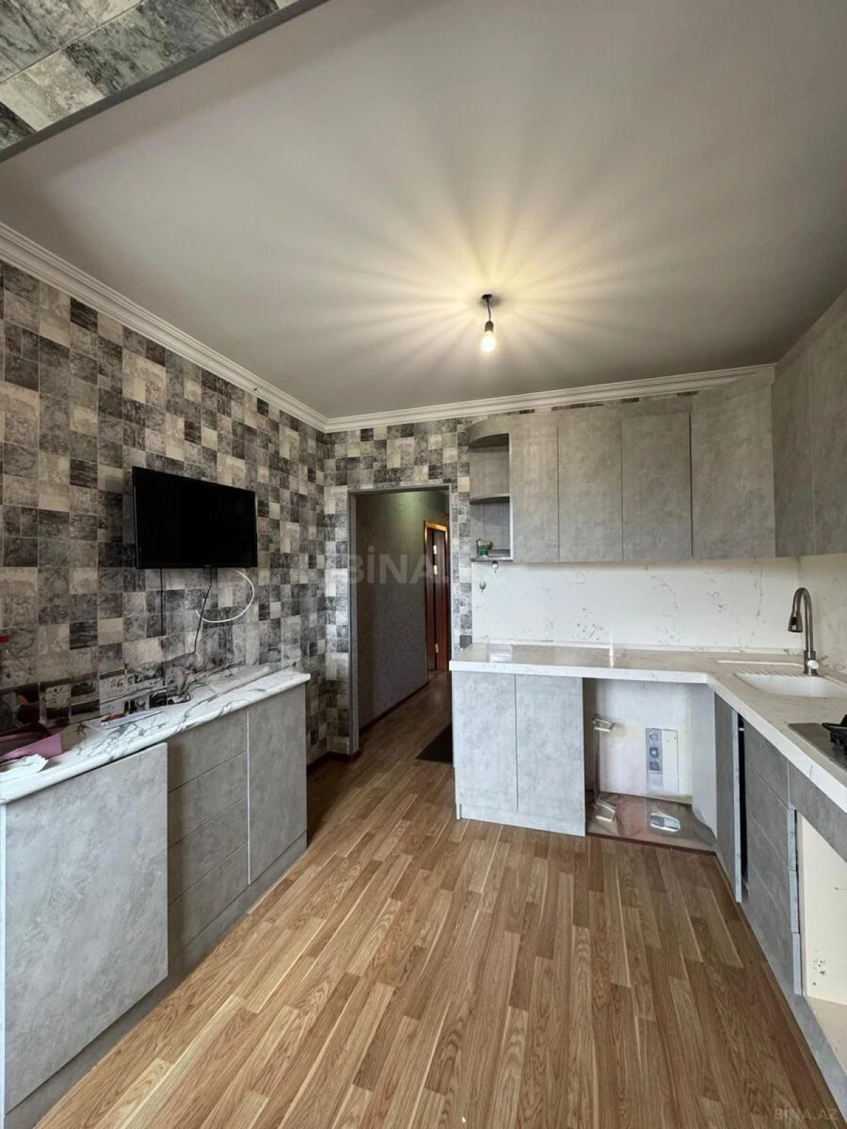 Satılır 4 otaqlı mənzil 100 m²