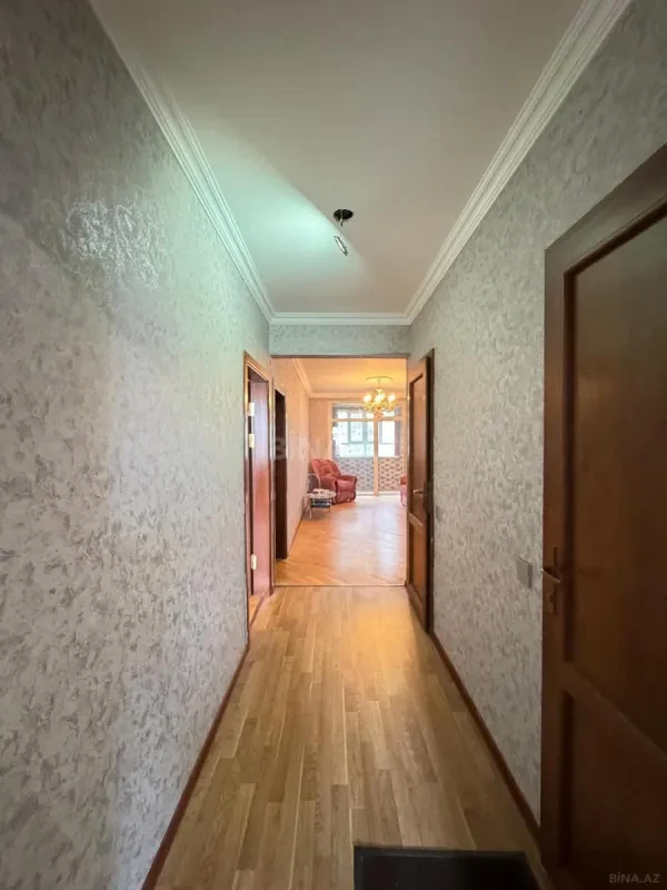 Satılır 4 otaqlı mənzil 100 m²