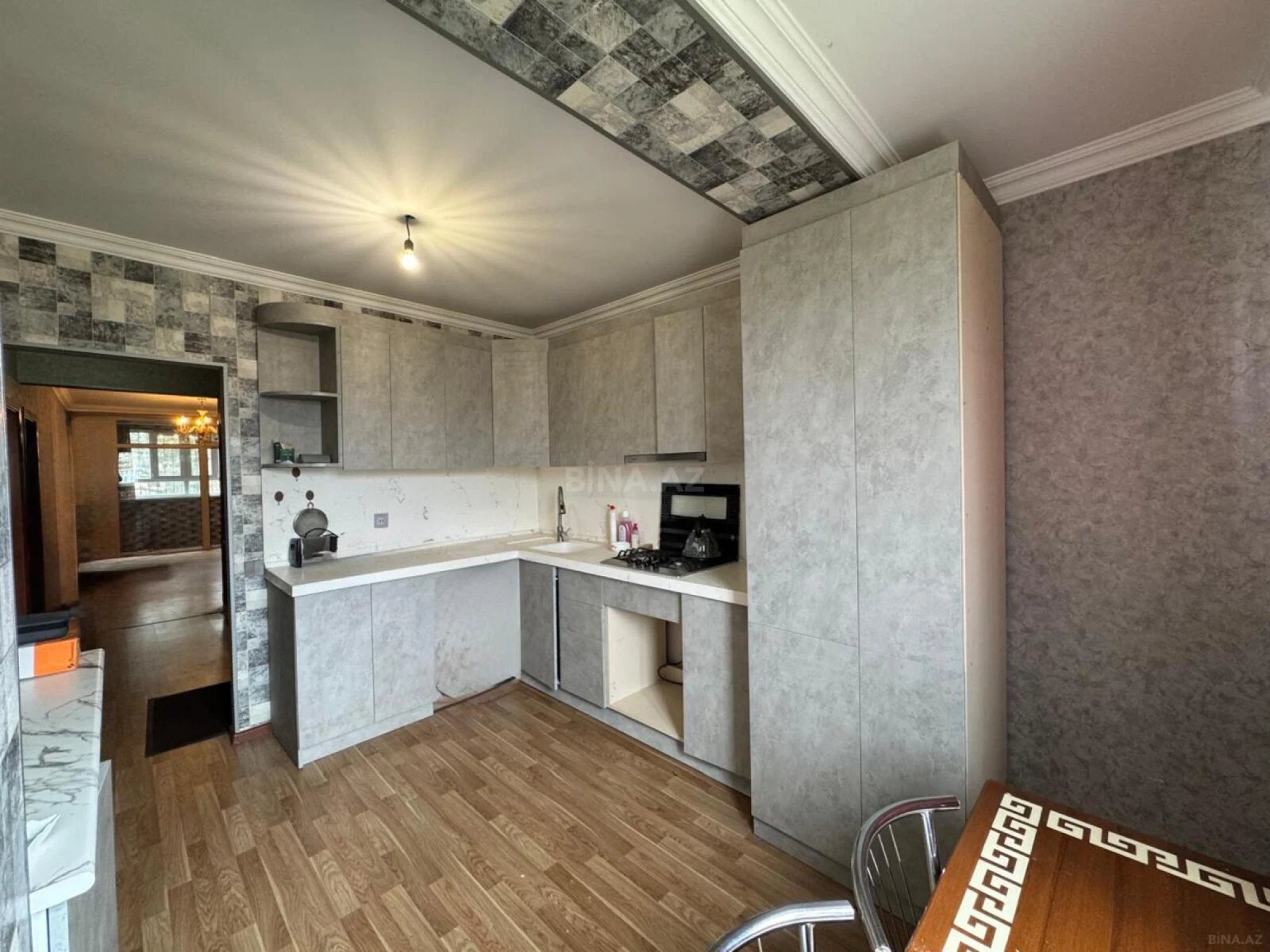Satılır 4 otaqlı mənzil 100 m²