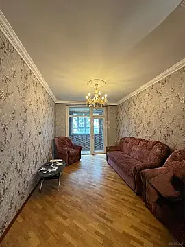Satılır 4 otaqlı mənzil 100 m²