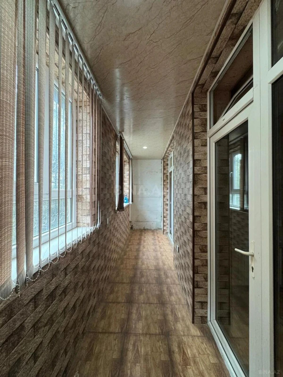Satılır 4 otaqlı mənzil 100 m²