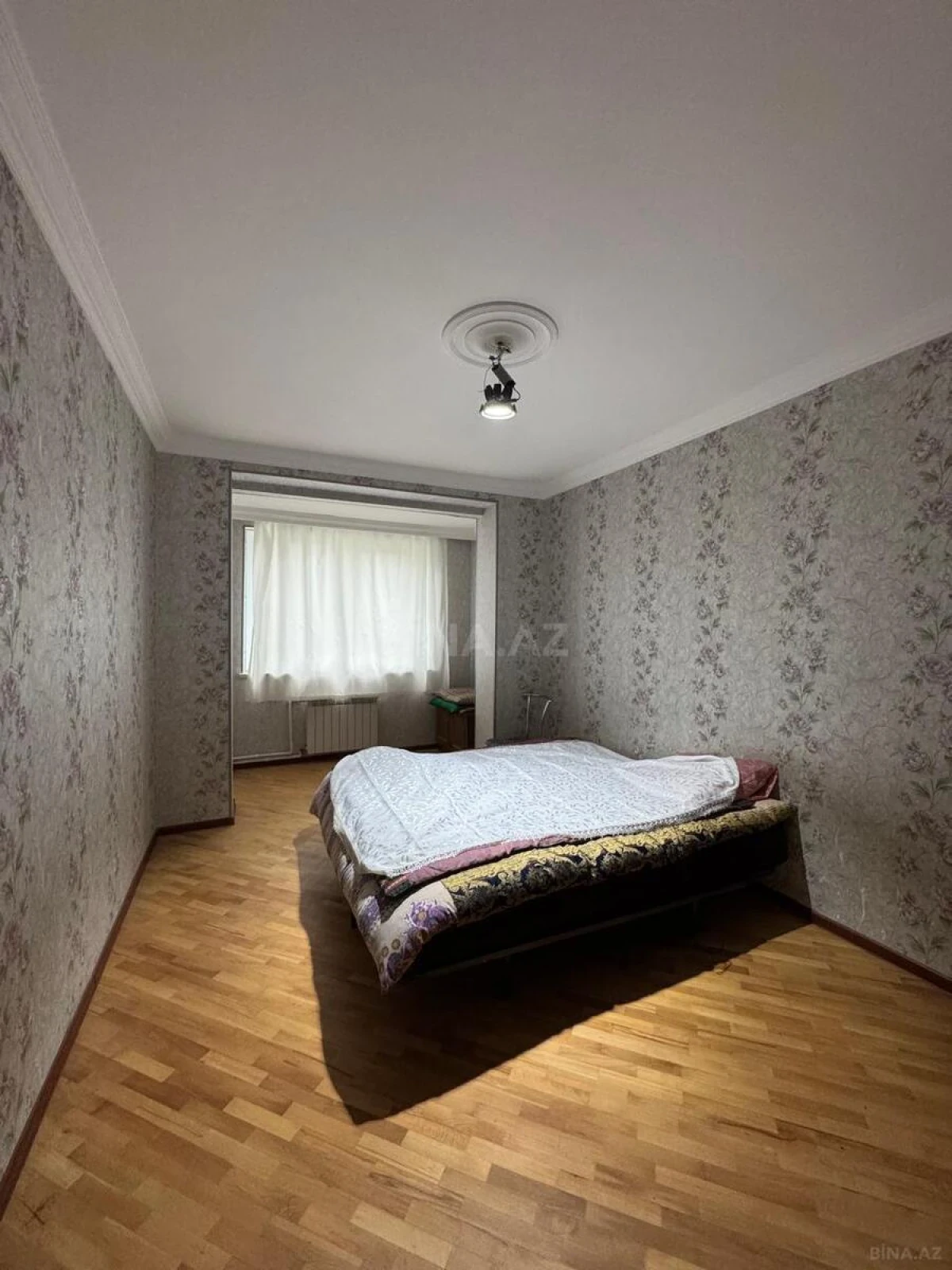 Satılır 4 otaqlı mənzil 100 m²