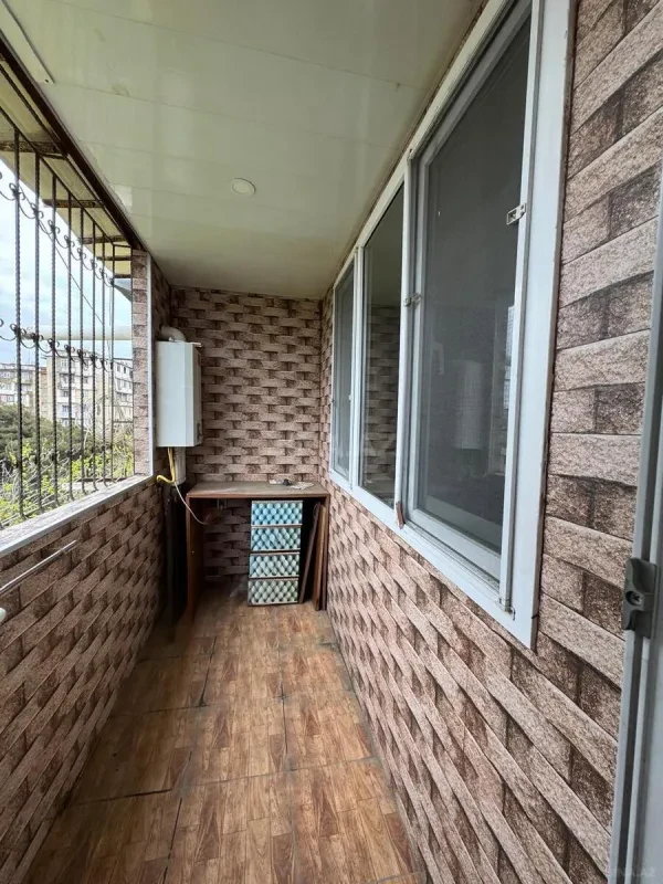 Satılır 4 otaqlı mənzil 100 m²