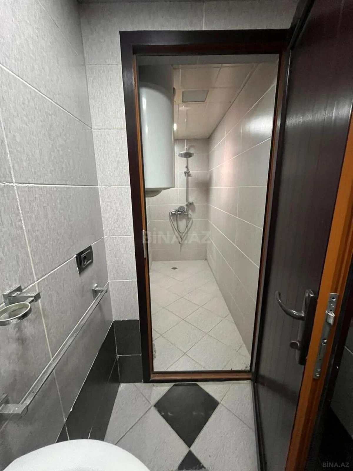 Satılır obyekt 75 m²
