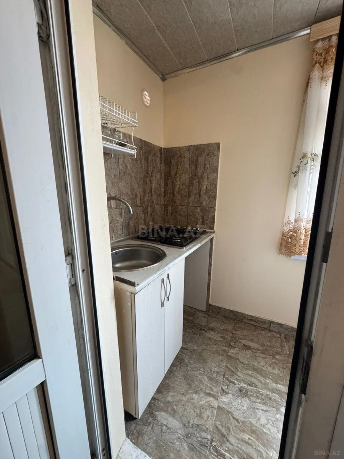 Kirayə verilir 2 otaqlı mənzil 50 m²