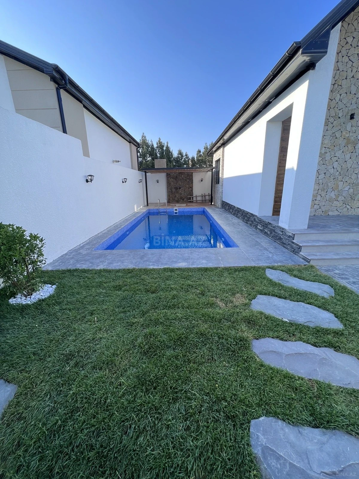 Kirayə verilir 4 otaqlı həyət evi 170 m²