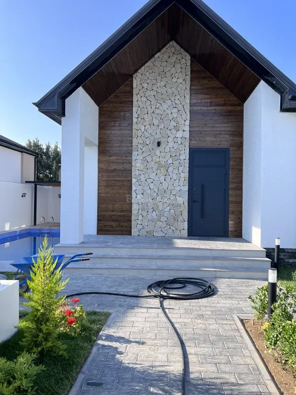 Kirayə verilir 4 otaqlı həyət evi 170 m²