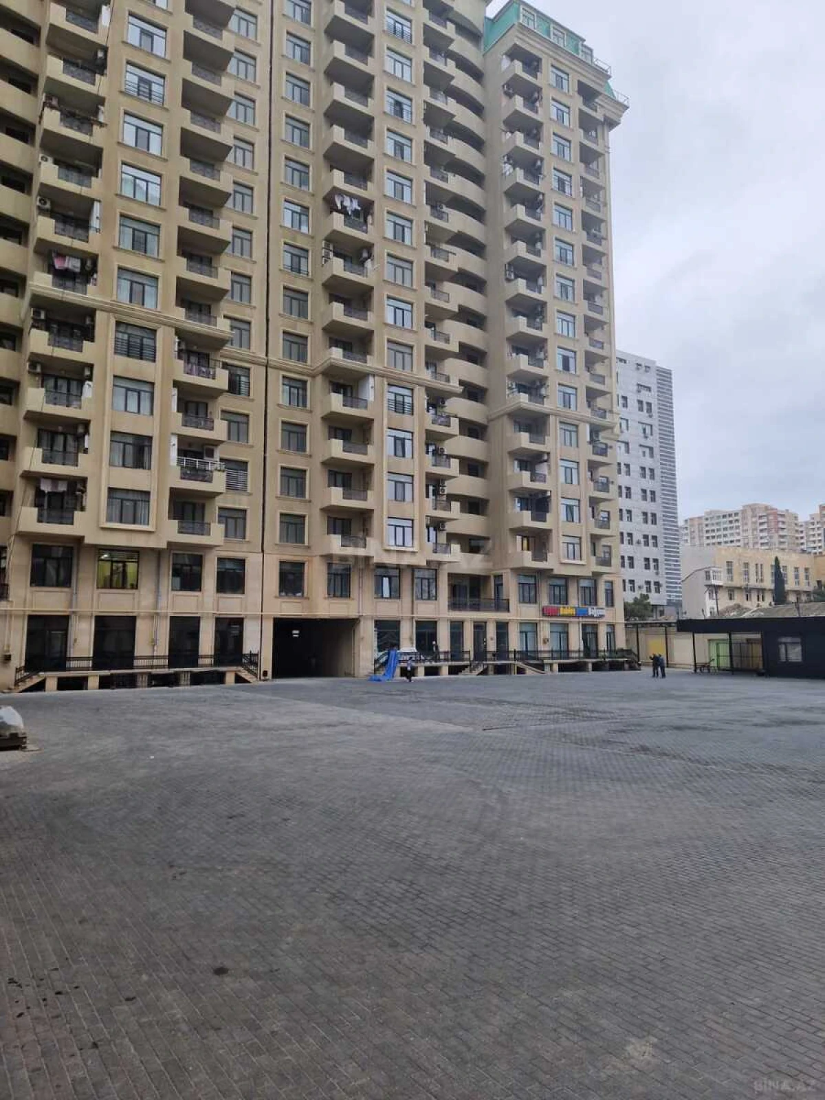 Satılır 2 otaqlı mənzil 88.7 m²