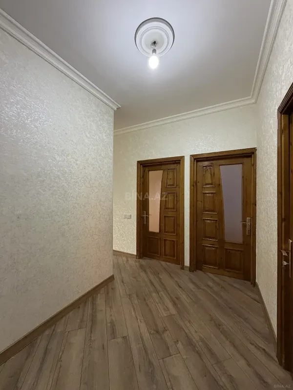 Satılır 4 otaqlı mənzil 110 m²