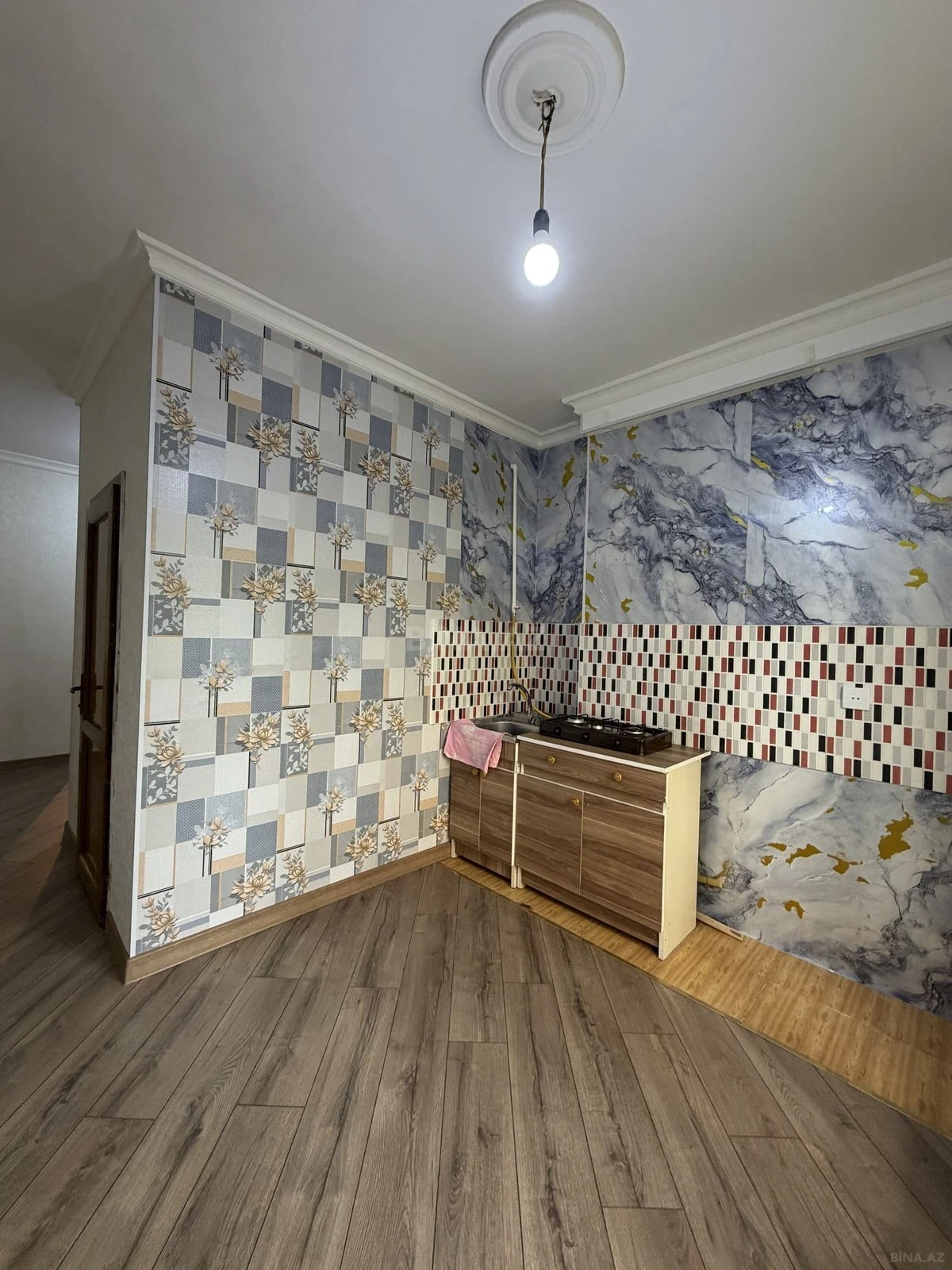 Satılır 4 otaqlı mənzil 110 m²