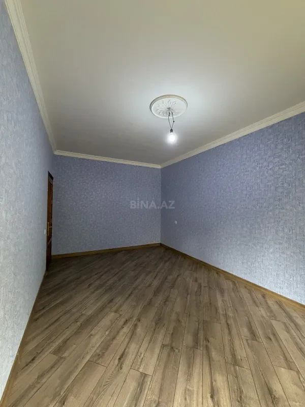 Satılır 4 otaqlı mənzil 110 m²