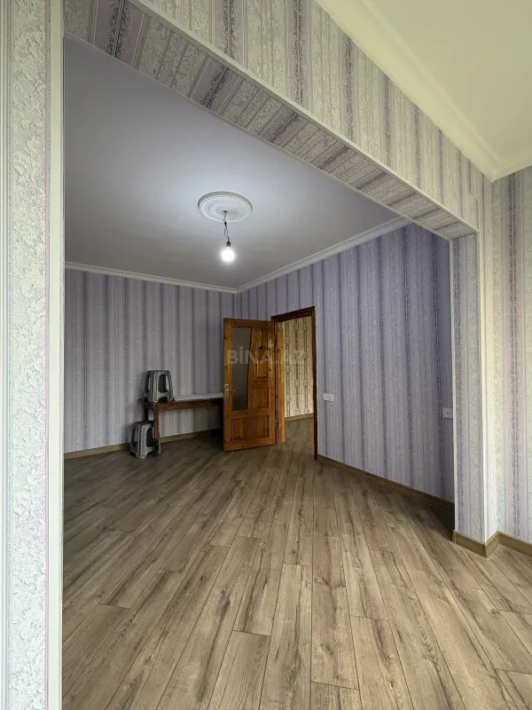 Satılır 4 otaqlı mənzil 110 m²