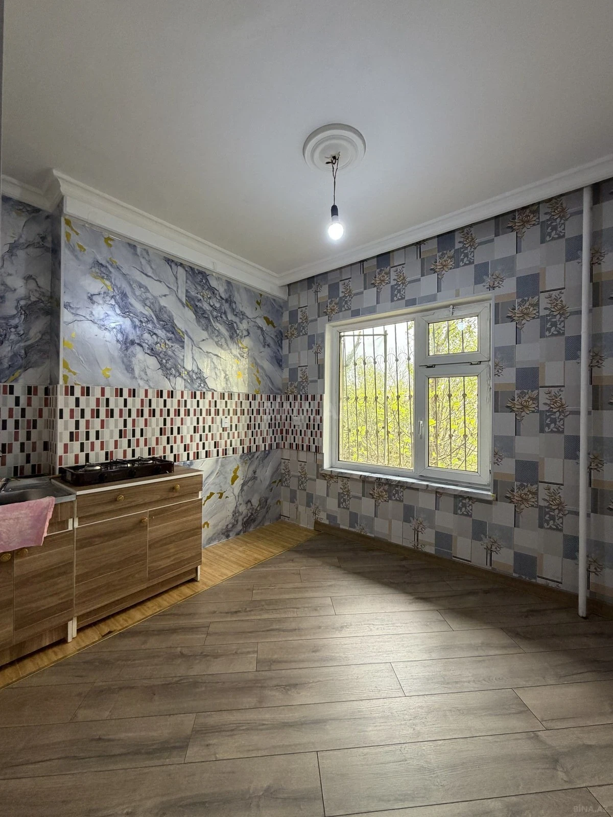 Satılır 4 otaqlı mənzil 110 m²