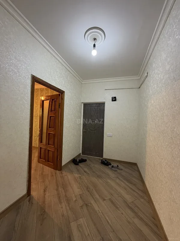 Satılır 4 otaqlı mənzil 110 m²
