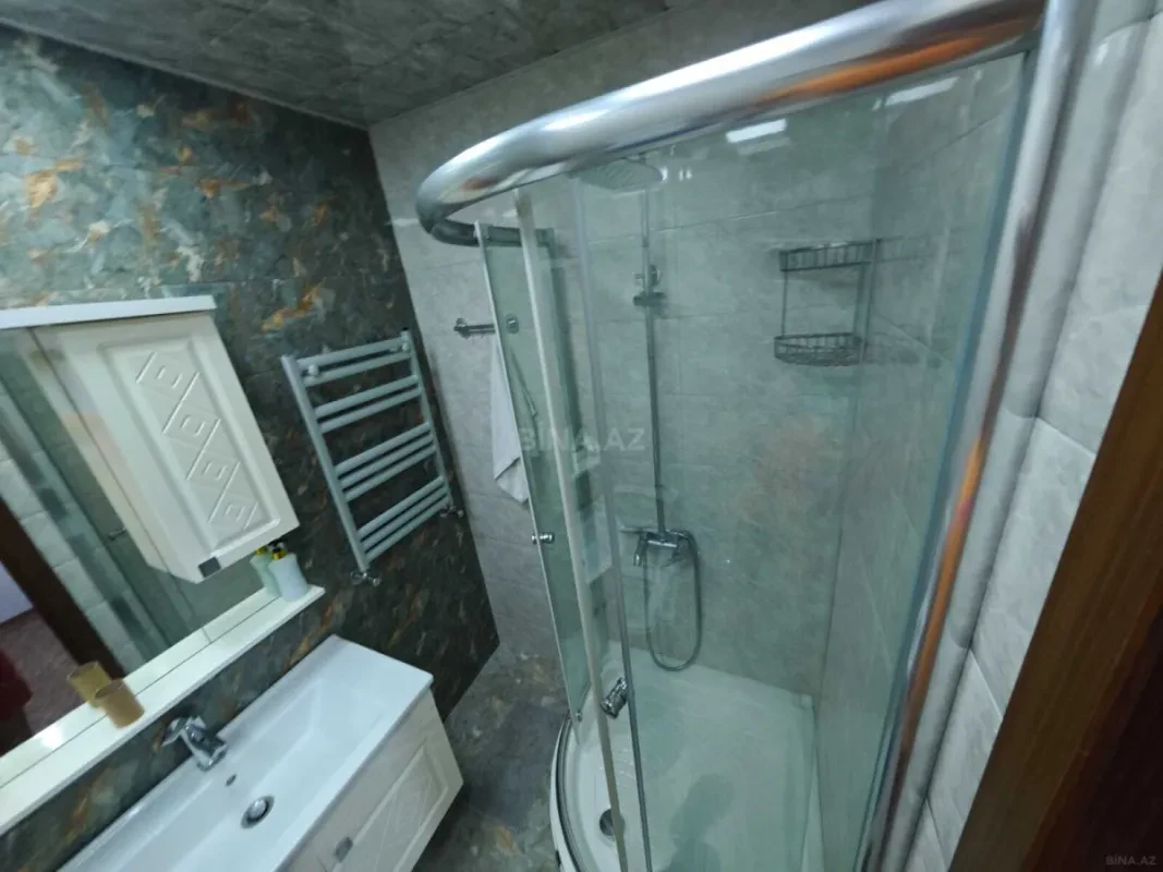 Kirayə verilir 2 otaqlı mənzil 65 m²