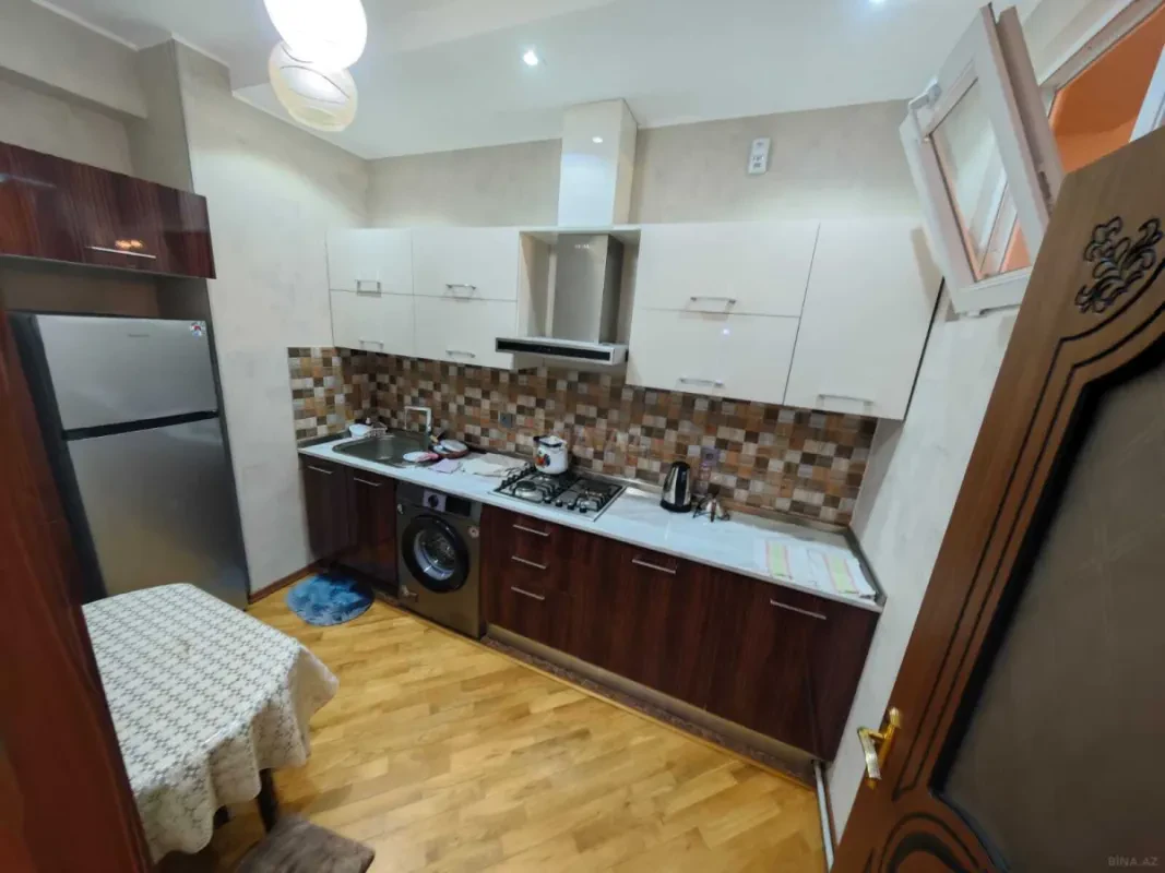 Kirayə verilir 2 otaqlı mənzil 65 m²