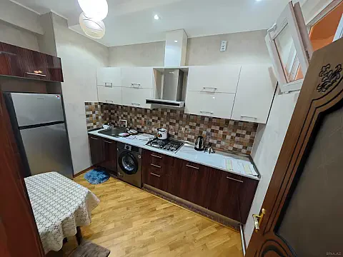 Kirayə verilir 2 otaqlı mənzil 65 m²