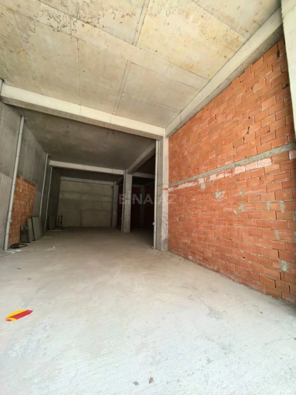 Satılır obyekt 92.5 m²