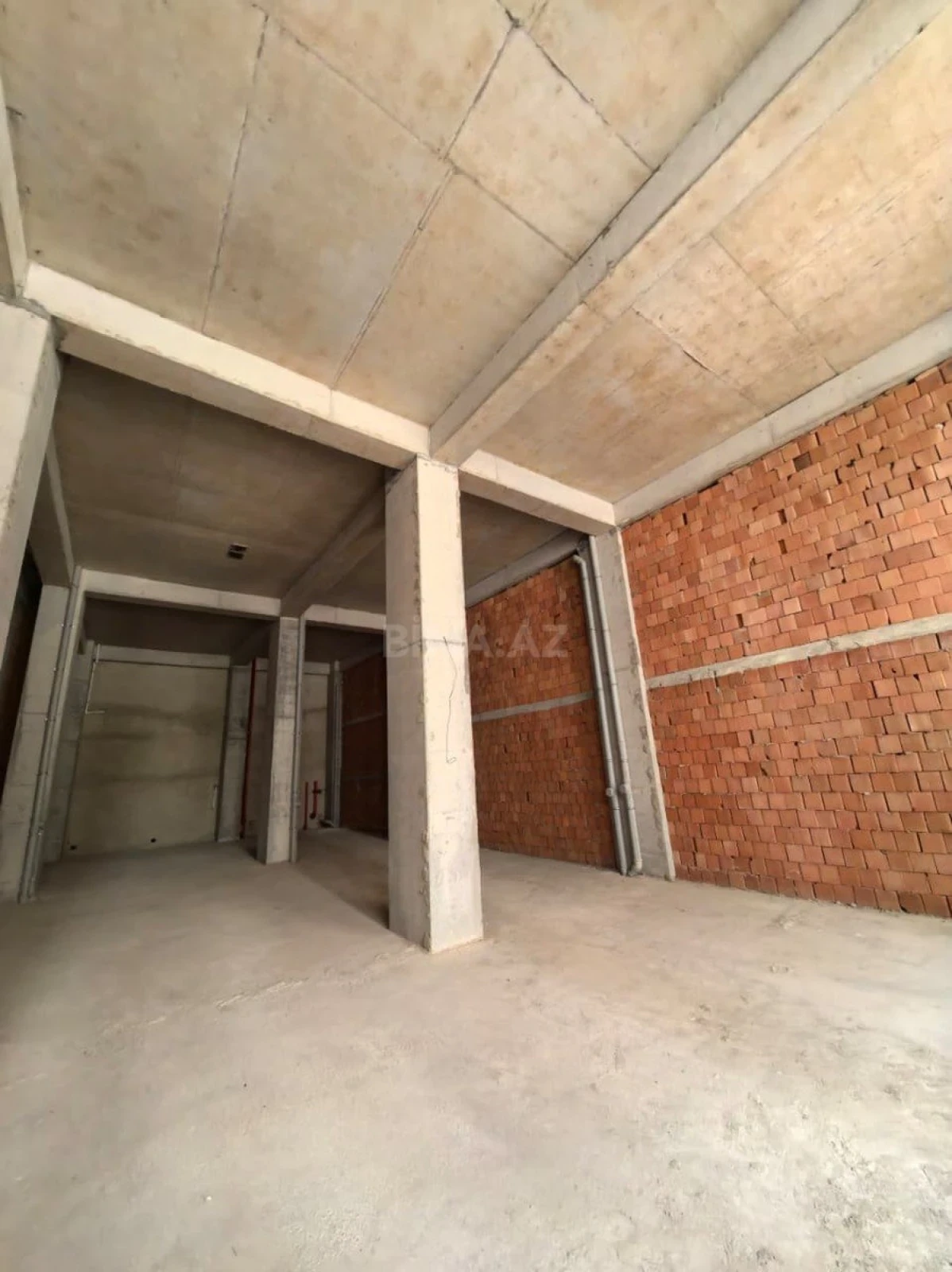 Satılır obyekt 92.5 m²