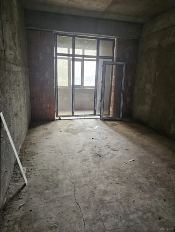 Satılır 2 otaqlı mənzil 100 m²
