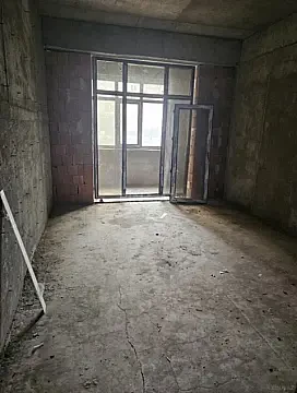 Satılır 2 otaqlı mənzil 100 m²