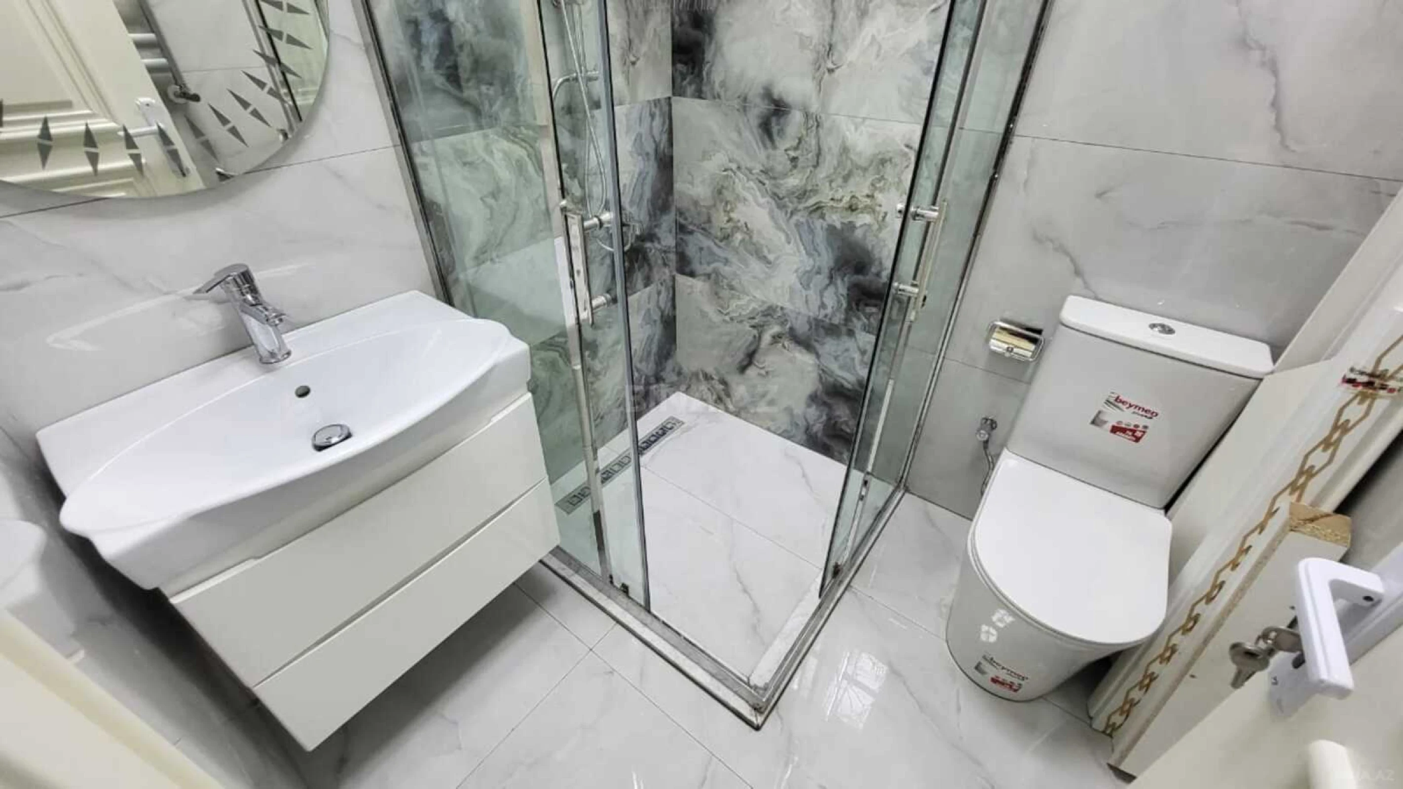 Satılır 2 otaqlı mənzil 65 m²