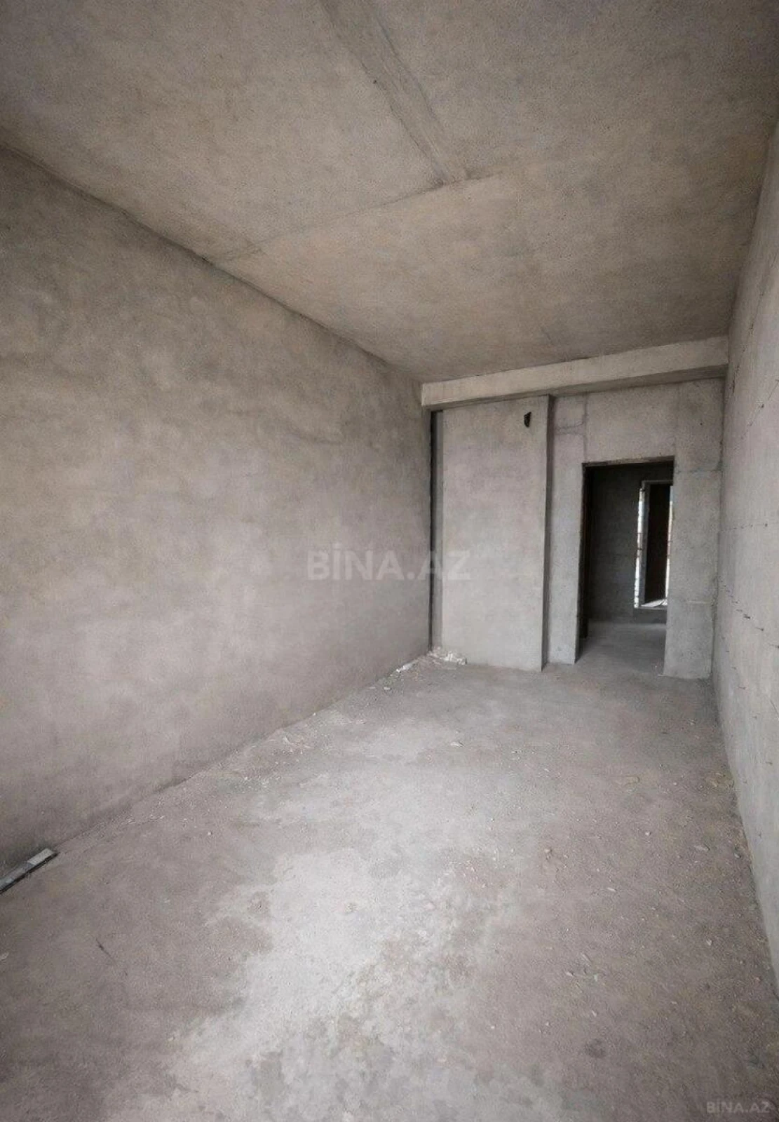 Satılır 4 otaqlı mənzil 175 m²