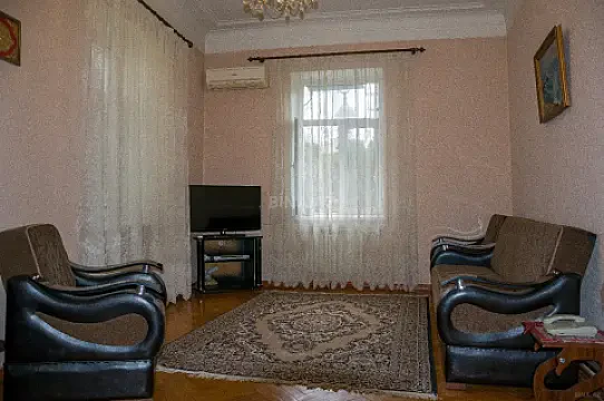 Kirayə verilir 2 otaqlı mənzil 65 m²