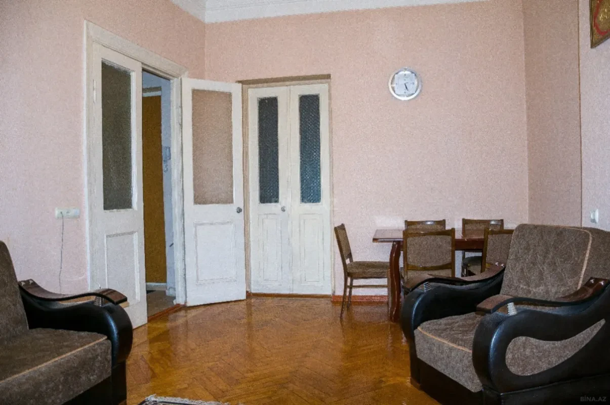 Kirayə verilir 2 otaqlı mənzil 65 m²