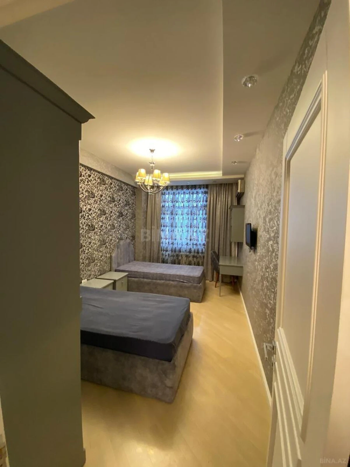 Kirayə verilir 3 otaqlı mənzil 150 m²