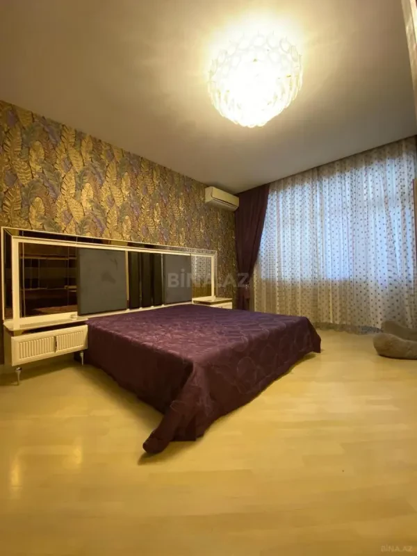 Kirayə verilir 3 otaqlı mənzil 150 m²