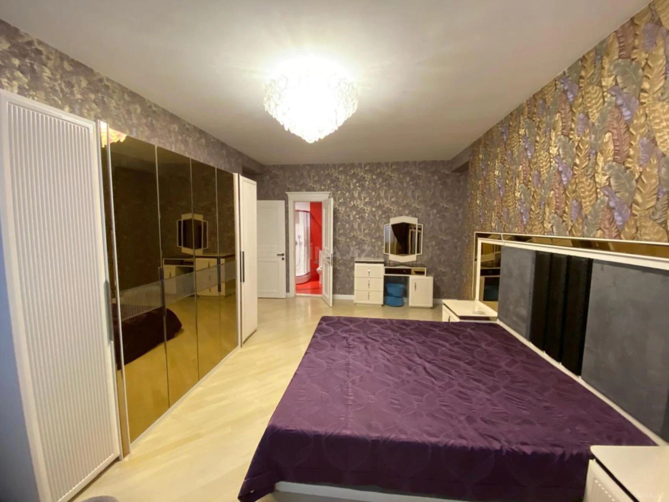 Kirayə verilir 3 otaqlı mənzil 150 m²
