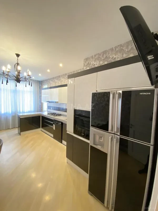 Kirayə verilir 3 otaqlı mənzil 150 m²