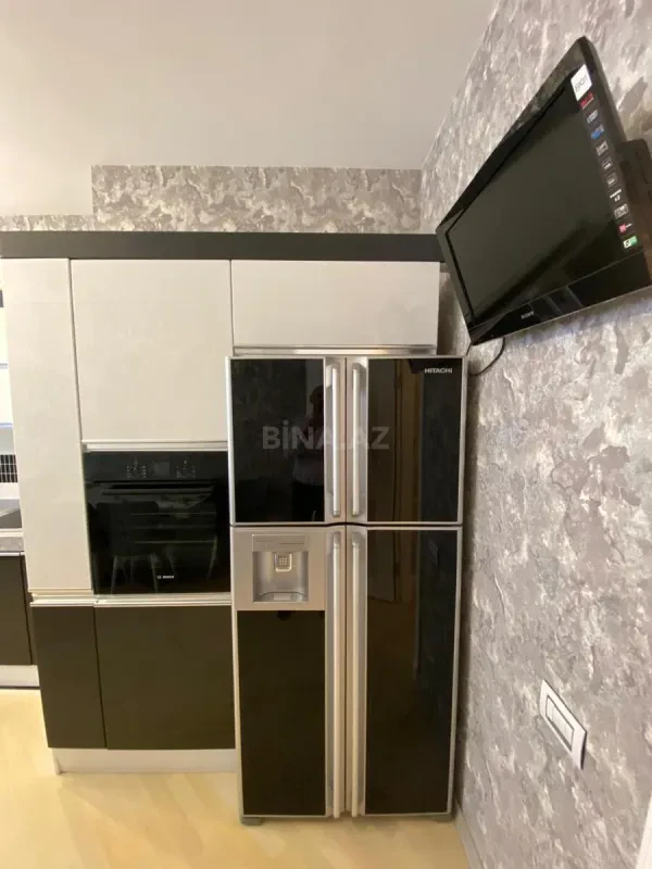 Kirayə verilir 3 otaqlı mənzil 150 m²