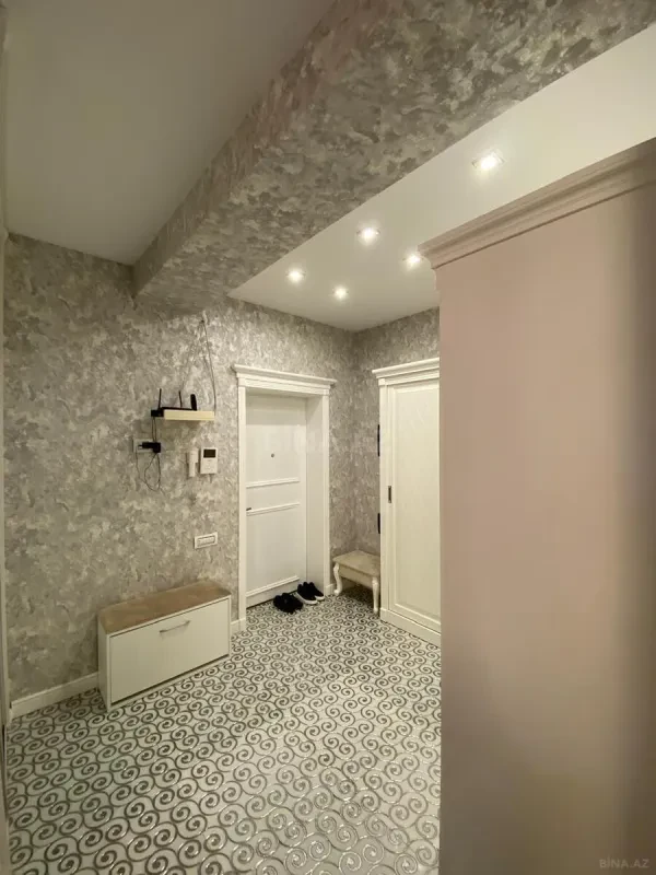 Kirayə verilir 3 otaqlı mənzil 150 m²