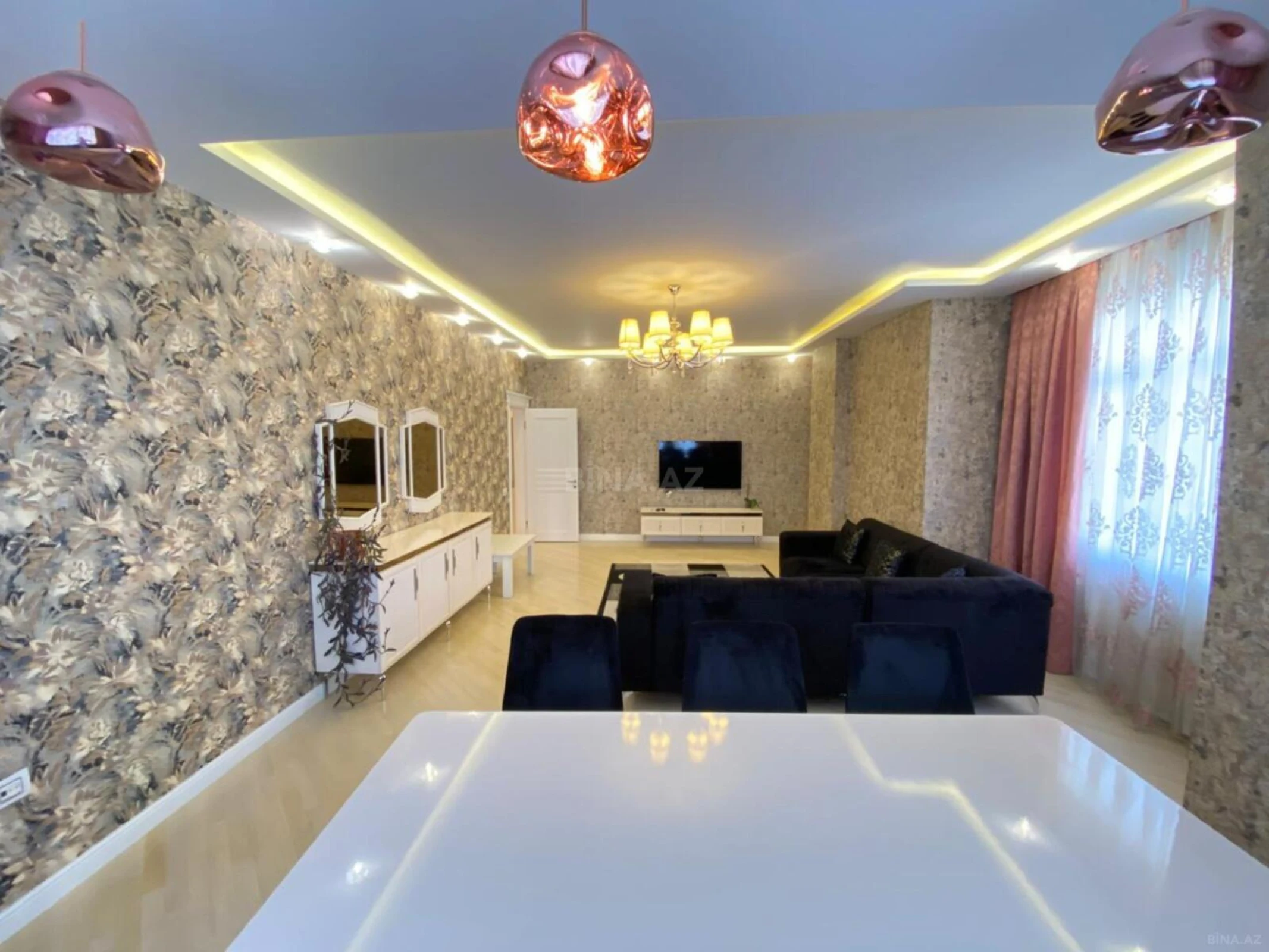 Kirayə verilir 3 otaqlı mənzil 150 m²