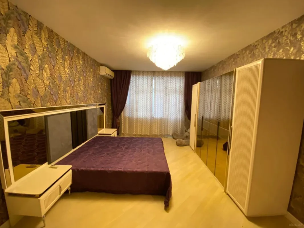 Kirayə verilir 3 otaqlı mənzil 150 m²