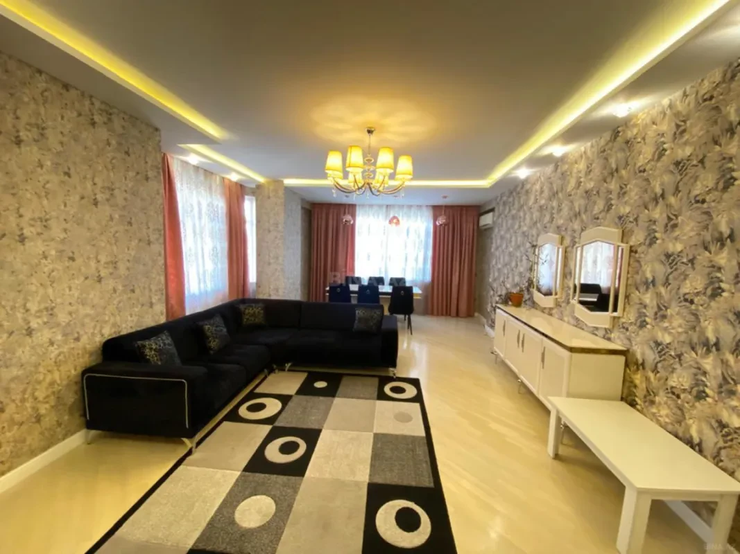 Kirayə verilir 3 otaqlı mənzil 150 m²