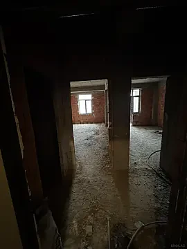 Satılır 1 otaqlı mənzil 77 m²