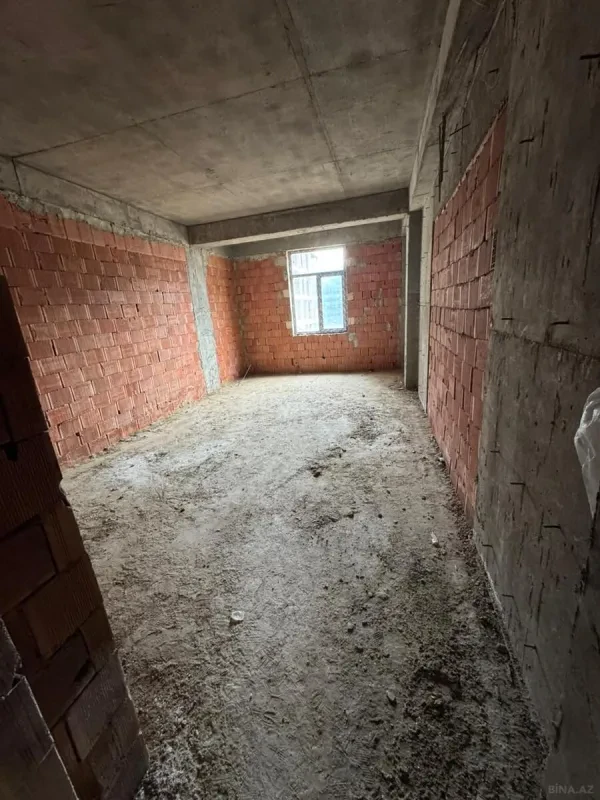Satılır 1 otaqlı mənzil 77 m²