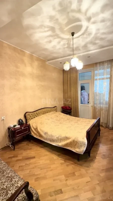 Satılır 2 otaqlı mənzil 91 m²