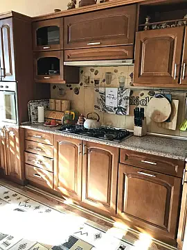 Kirayə verilir 2 otaqlı mənzil 90 m²