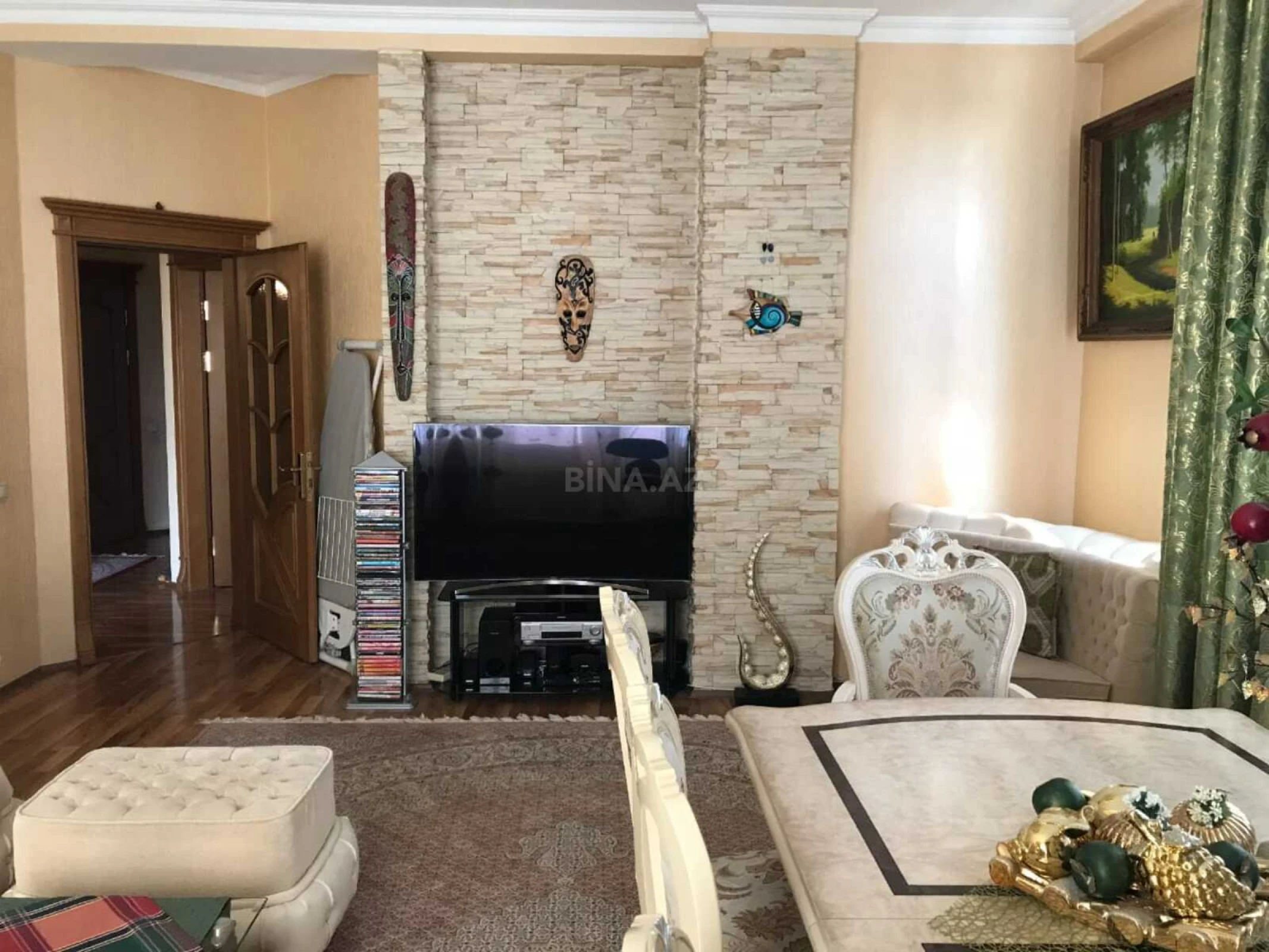Kirayə verilir 2 otaqlı mənzil 90 m²