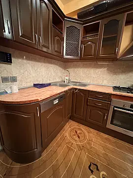 Kirayə verilir 4 otaqlı mənzil 200 m²
