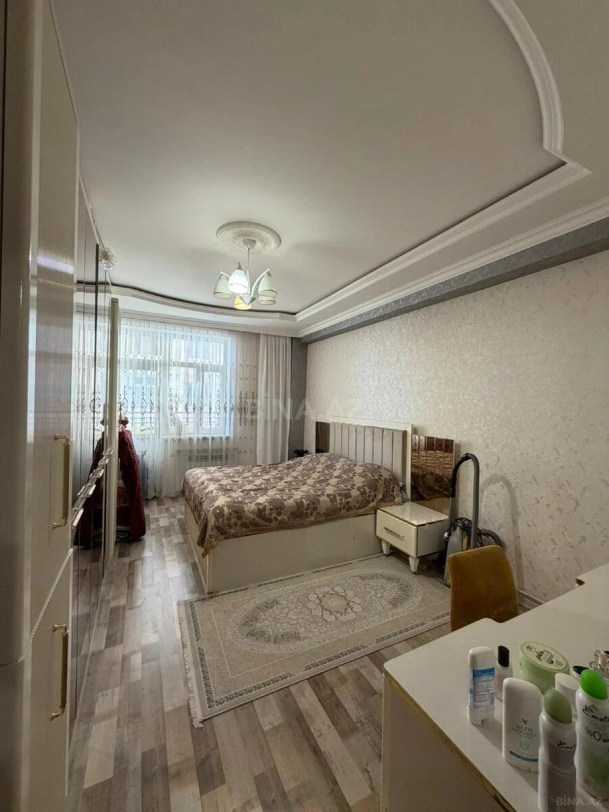 Satılır 2 otaqlı mənzil 67 m²