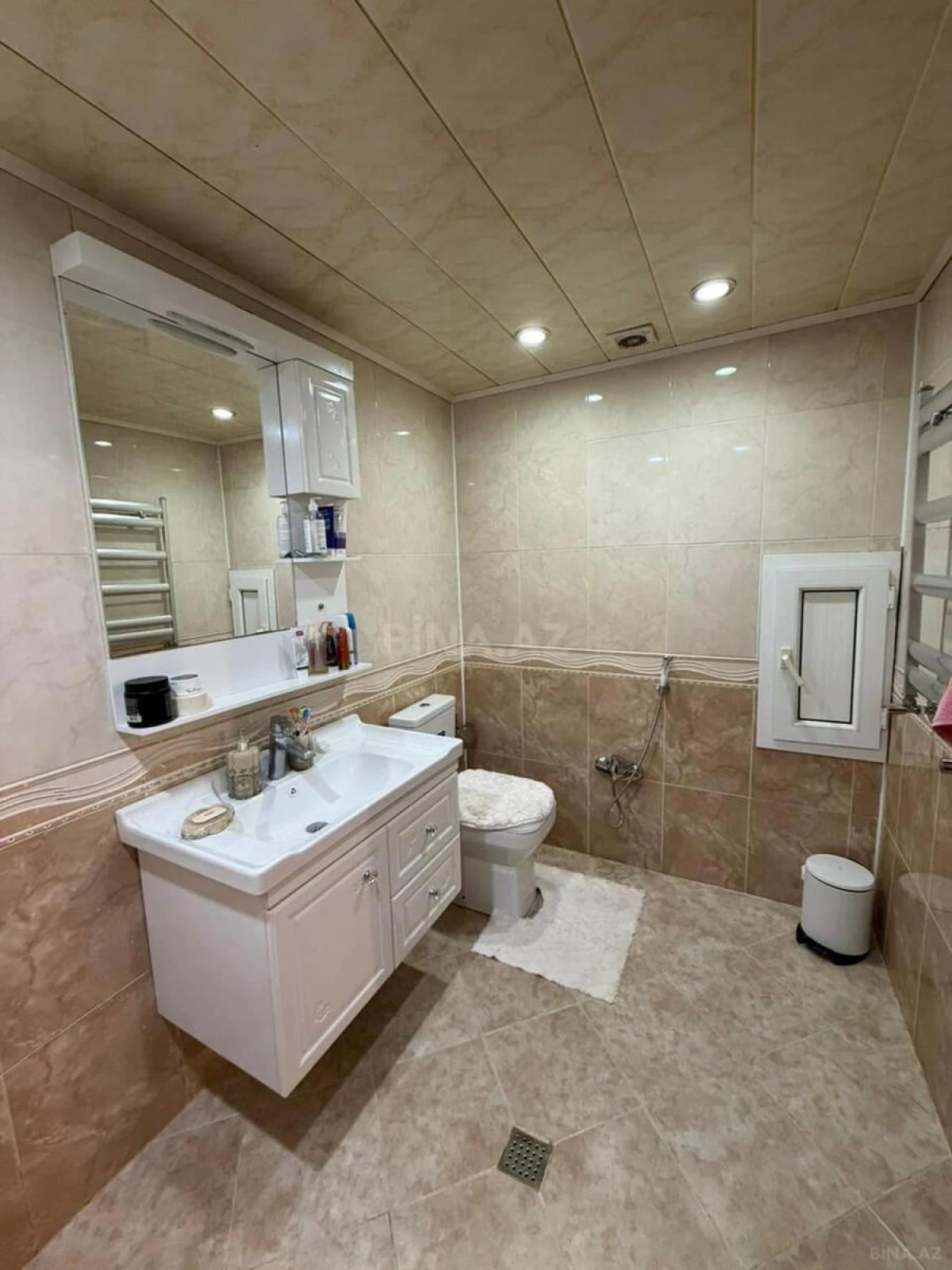 Satılır 2 otaqlı mənzil 67 m²