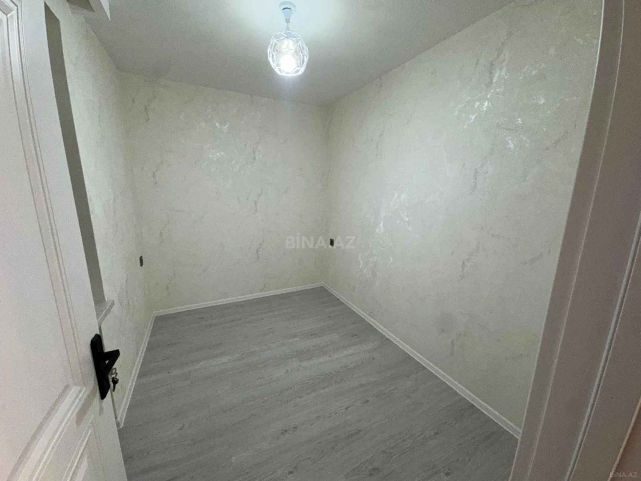 Satılır 3 otaqlı mənzil 56 m²