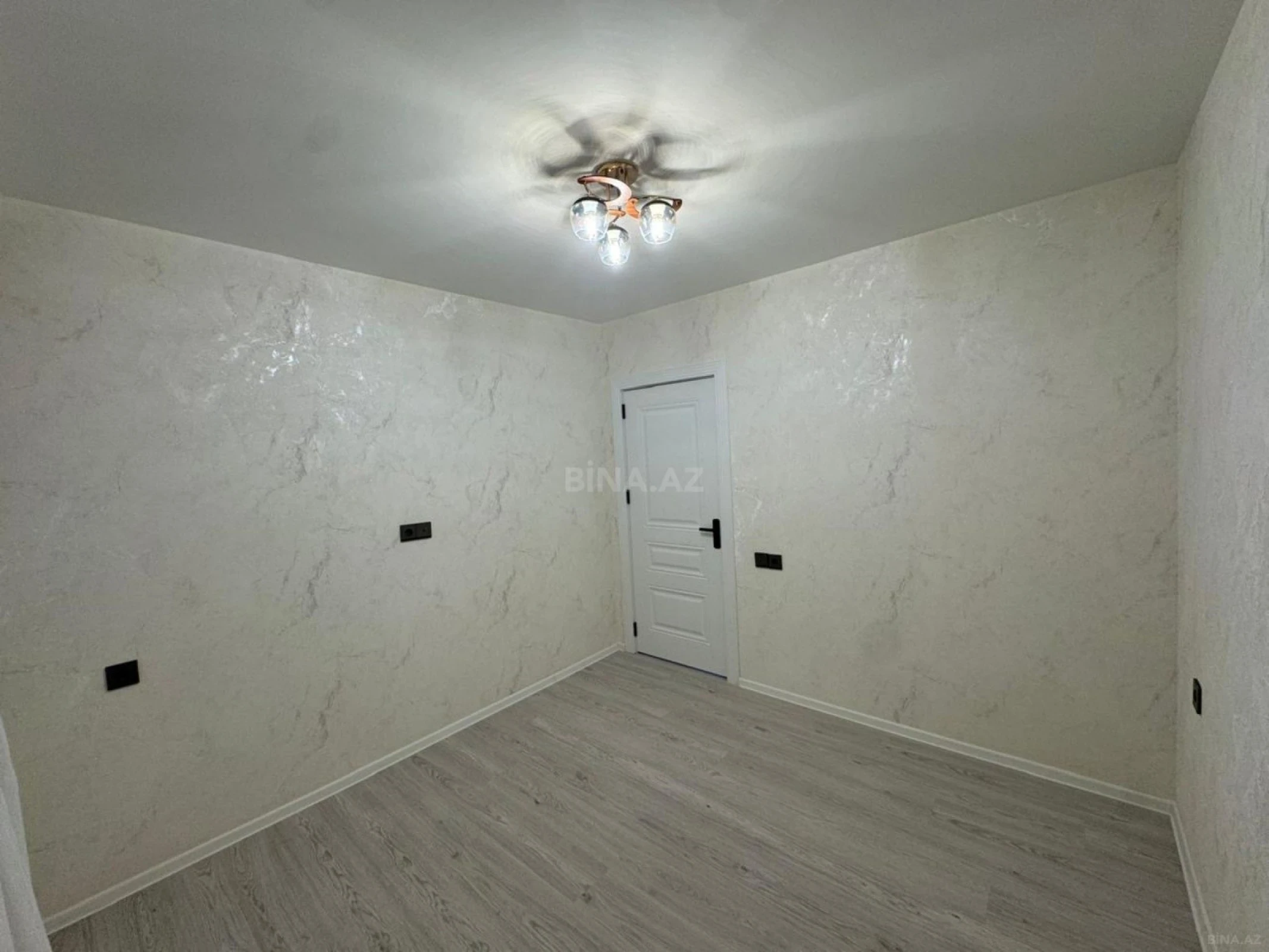 Satılır 3 otaqlı mənzil 56 m²